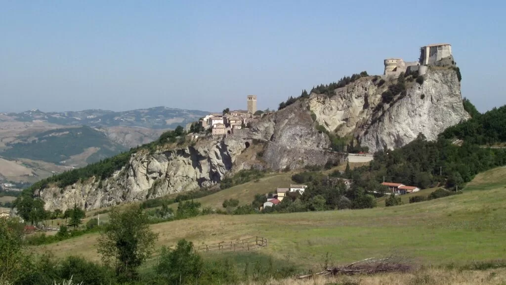 San Leo - Fonte - Wikipedia